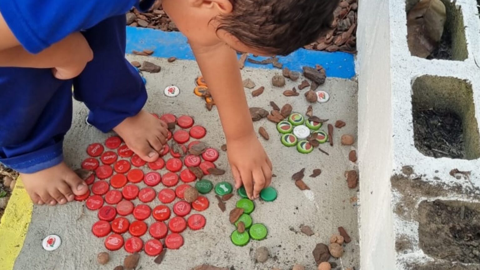 Pesquisa sugere jardim sensorial para educação ambiental de crianças com autismo