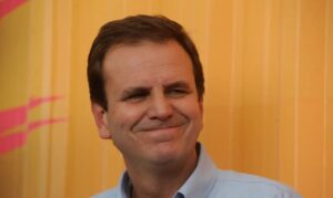 ONCB divulga "repúdio à imitação de pessoas cegas durante o carnaval" pelo prefeito Eduardo Paes