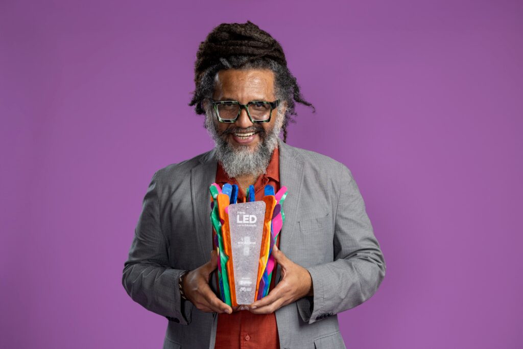 Maracatu Sensorial leva acessibilidade à música e vence Prêmio LED Globo 2026