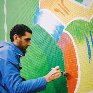 Projeto Graffiti #PraCegoVer chega à 5ª edição e transforma muros da cidade em experiências acessíveis de arte