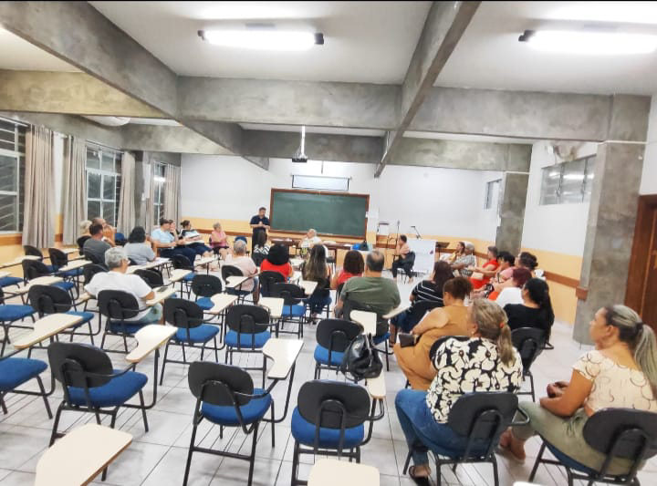 APAFIBRO discute fibromialgia: diagnóstico não garante automaticamente vaga de pessoa com deficiência nem isenção de impostos