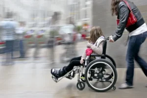 A Crise Invisível: Como as Mudanças Climáticas Ameaçam a Autonomia e a Segurança das Pessoas com Deficiência - OPINIÃO - * Por Thierry Cintra Marcondes e Marta Almeida Gil