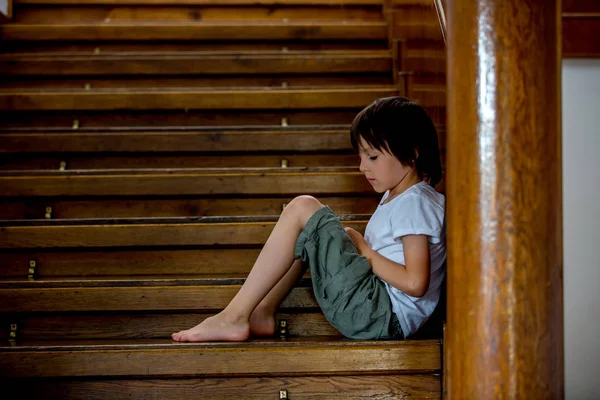 Desinformação cresce mais de 15.000% no Brasil e impulsiona campanha nacional para levar informação sobre o Autismo