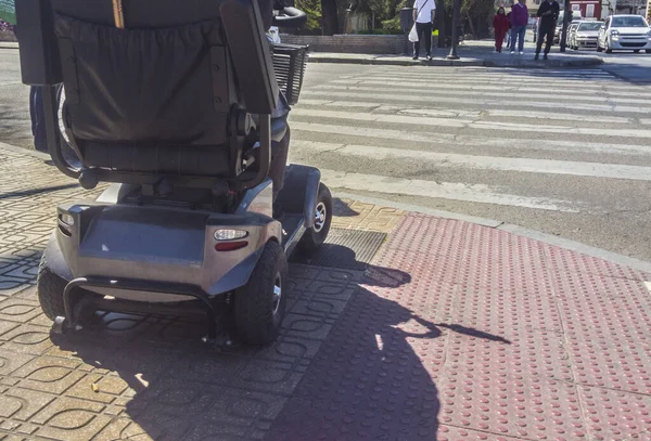 Escala 6×1 amplia desigualdade para pessoas com deficiência