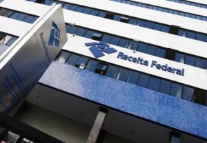 Cresce a pressão para que Governo justifique cobrança de IPI PcD. Senador Kajuru aciona Receita Federal