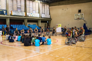 Vivência paradesportiva promovida pela ADD amplia o olhar de estudantes sobre inclusão e potencial no esporte adaptado