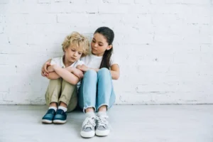 Os irmãos das pessoas com deficiência: o amadurecimento precoce e os sentimentos silenciosos - OPINIÃO - * Por Igor Lima