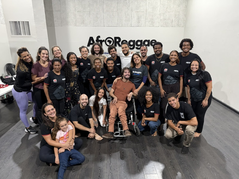 Encontro sobre inclusão no audiovisual entre câmeras, corpos e representatividade para alunos do AfroReggae