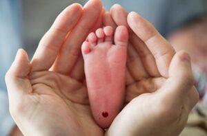 A importância do Teste do Pezinho nas doenças raras: do diagnóstico precoce ao desafio da Duchenne