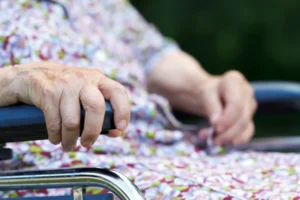 Estudo busca identificar sinais precoces da perda de equilíbrio em pessoas com Parkinson