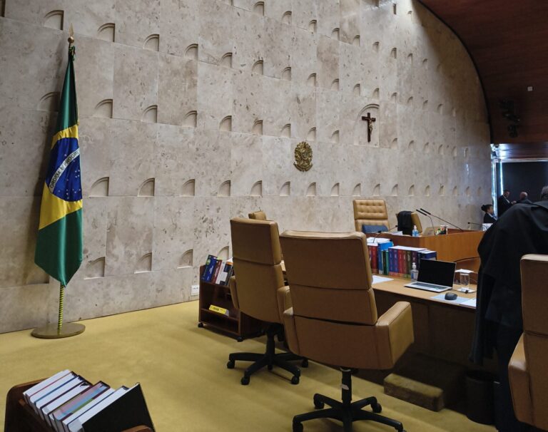 STF adia novamente o julgamento das ADIs 7779 e 7790 que buscam manter direitos das pessoas com deficiência