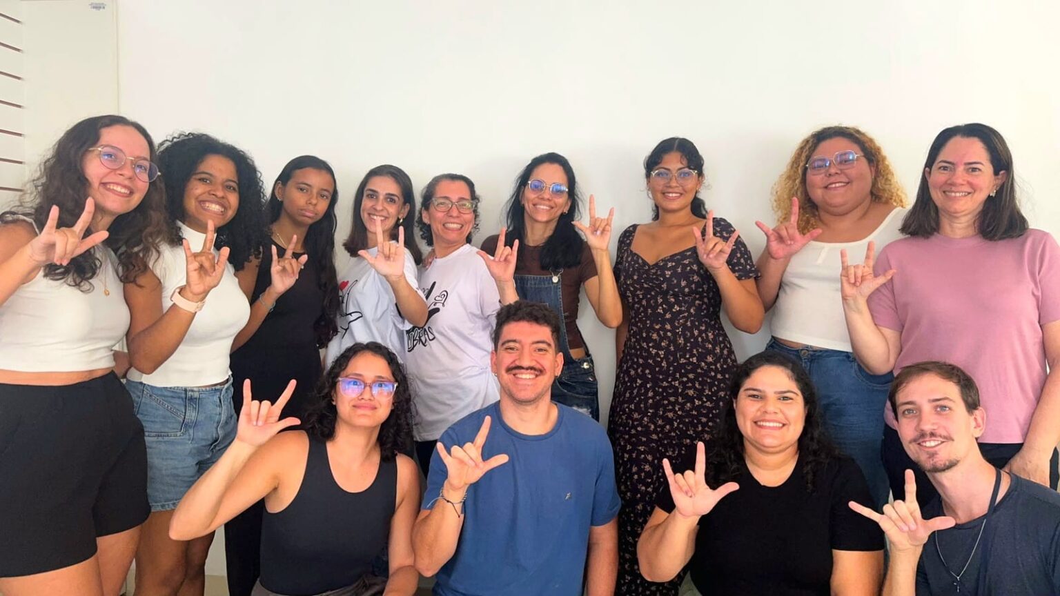 Workshop gratuito de Libras promove acessibilidade comunicacional e fortalece o direito à comunicação em Natal