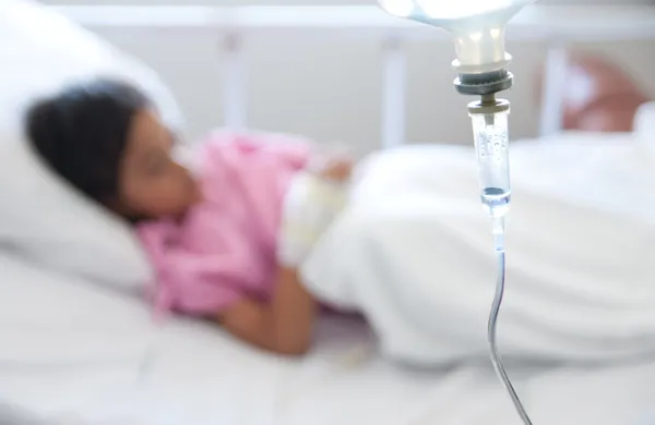 Falta de tratamento para doença ultrarrara do fígado pode levar mais da metade das crianças ao transplante até os 10 anos de idade