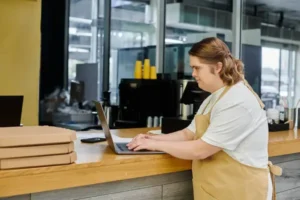 35 anos após a Lei de Cotas, inclusão efetiva no mercado de trabalho ainda é desafio para pessoas com deficiência