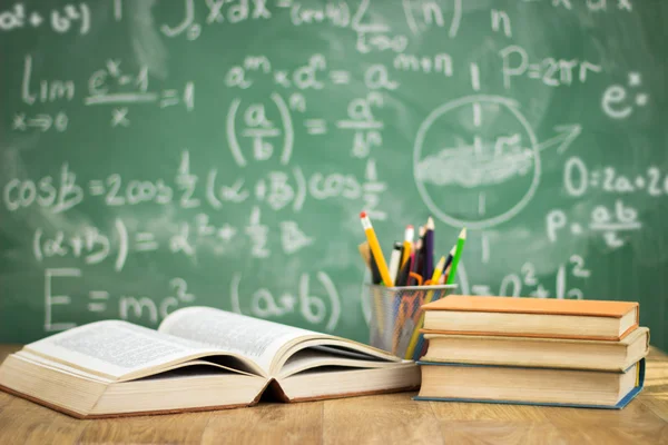 Por que precisamos de políticas baseadas em evidências na educação? - OPINIÃO - * Jorge Amaro de Souza Borges