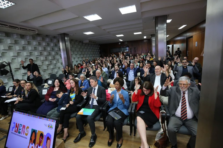Ministério da Educação lança Política Nacional de Educação Bilíngue de Surdos