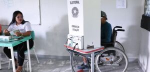 Programa do TSE organiza transporte para eleitores com deficiência ou mobilidade reduzida