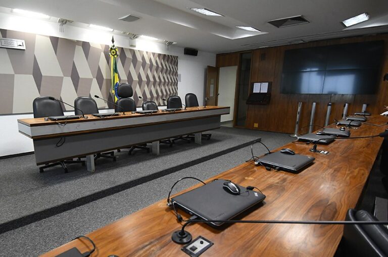 Senado Federal realiza Audiência Pública para debater a inclusão das pessoas com deficiência nas eleições de 2026