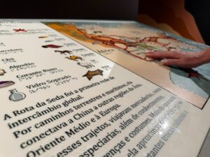 Exposição no Instituto CPFL transforma história em experiência acessível e sensorial